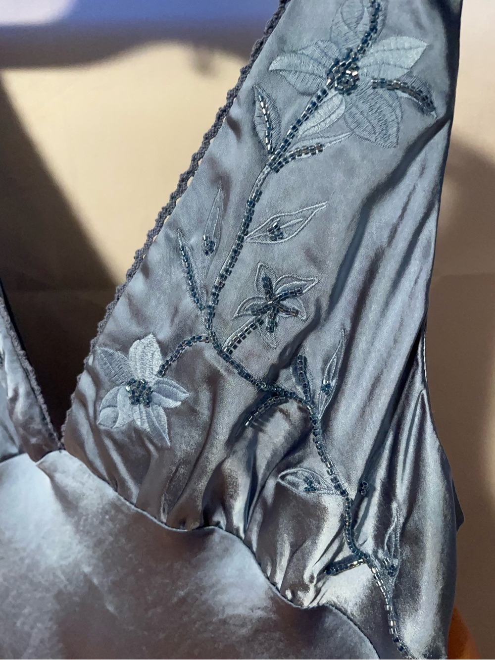 TREND NEW HOUSE OF HARLOW EMBROIDERED SATIN DRESS SIZE S and M 
🚨FIRM PRICE - Picture 13 of 14